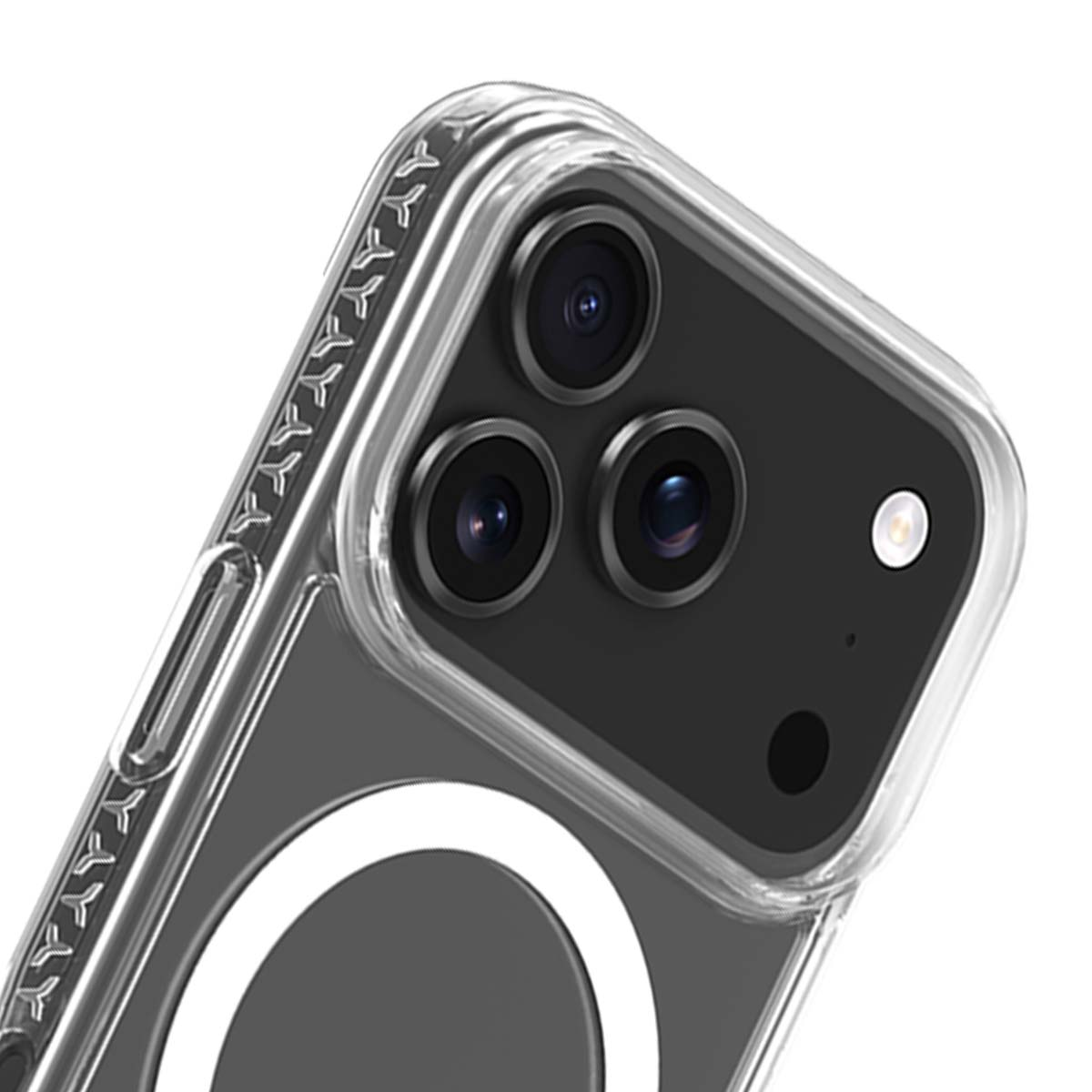 Primo piano di una custodia trasparente per telefono con modulo tripla fotocamera e anello magnetico.