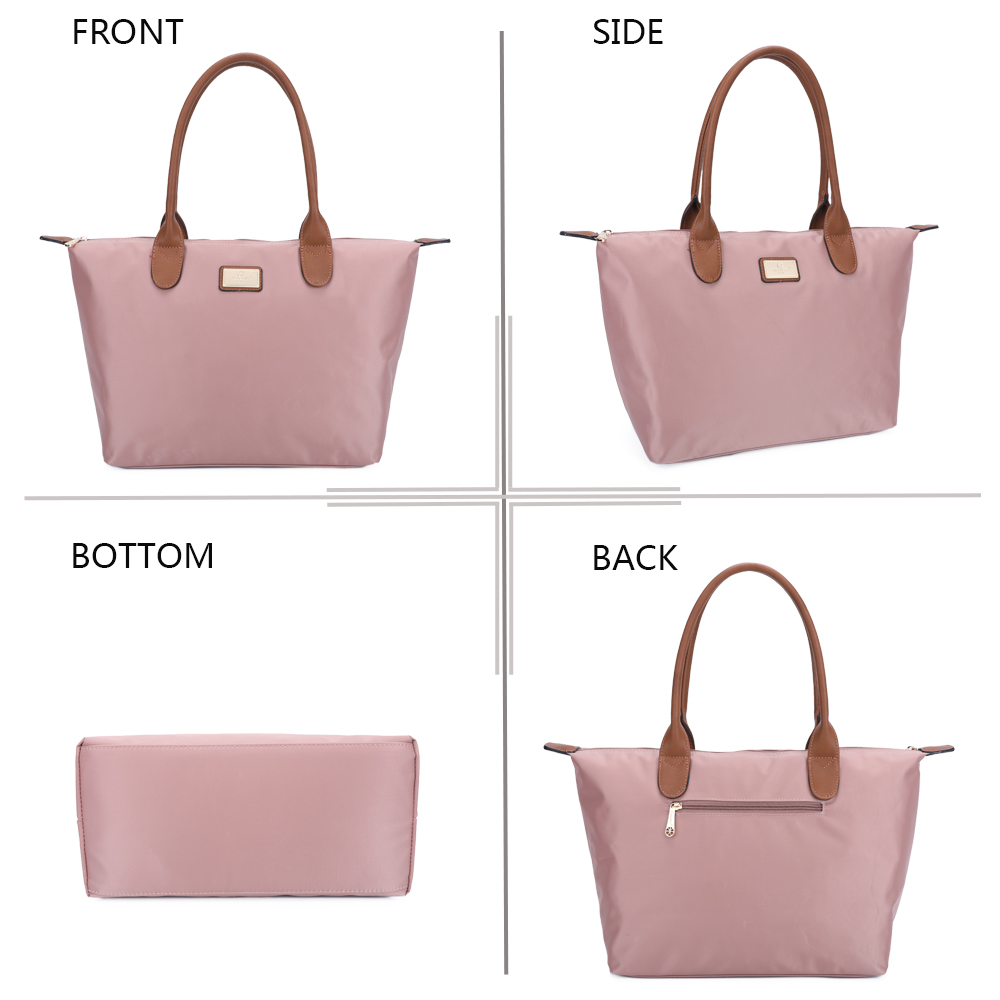 Eine rosafarbene Tasche mit braunen Henkeln, Ansichten von vorne, Seite, Boden und hinten.