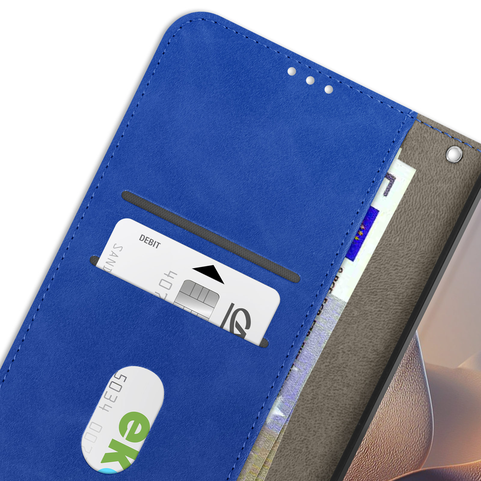 Étui de téléphone bleu avec fentes pour cartes, une carte de débit et des billets.