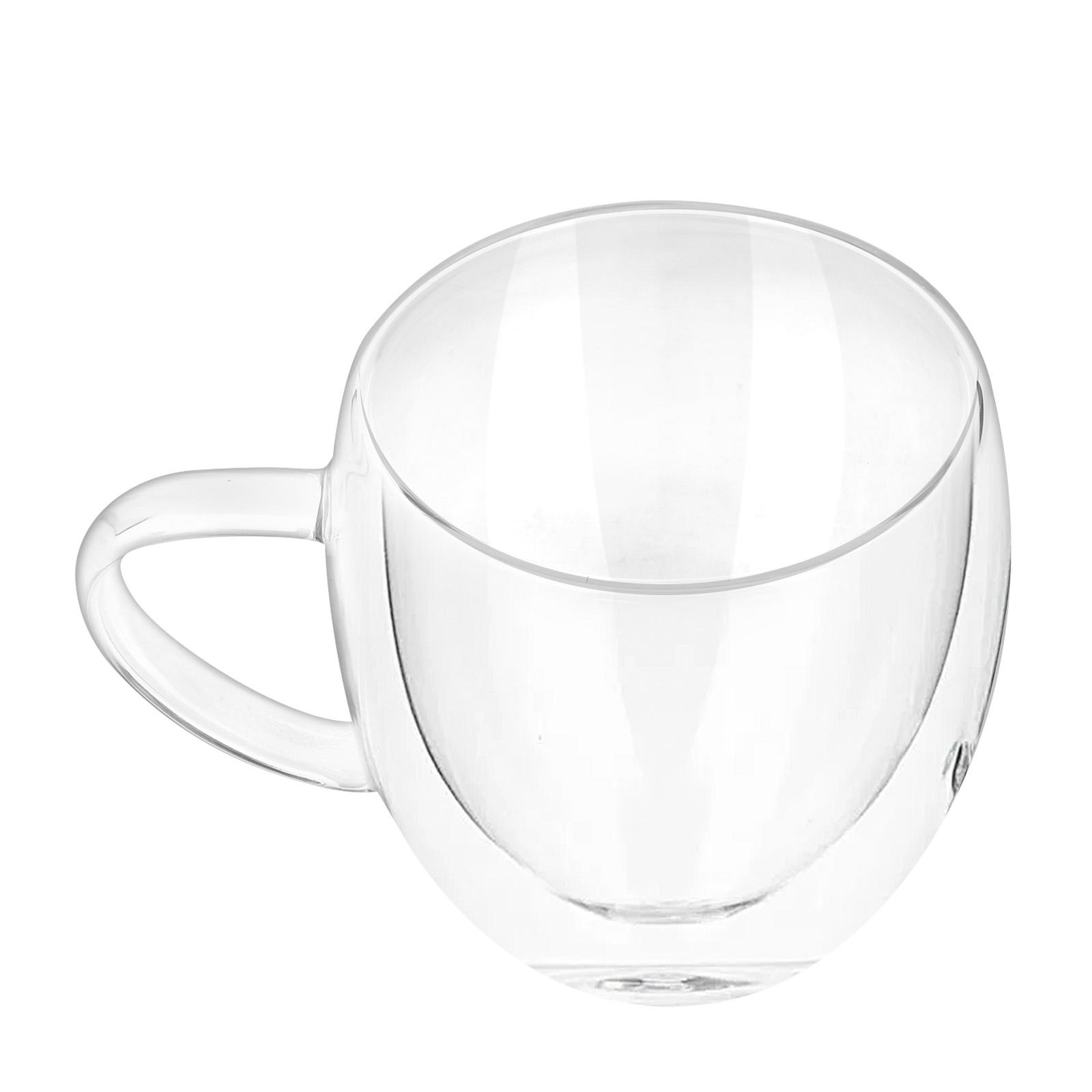 Eine leere, transparente Glas-Doppelwandtasse mit Henkel auf weißem Hintergrund.
