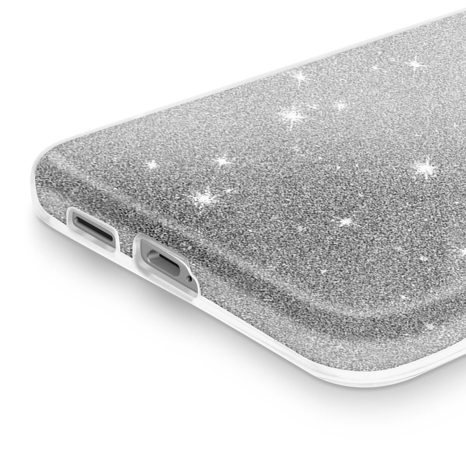 Une coque de téléphone argentée avec paillettes et étoiles.