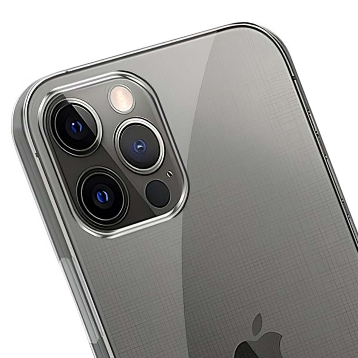 Primo piano del retro di una custodia trasparente per iPhone con sistema a tripla fotocamera.