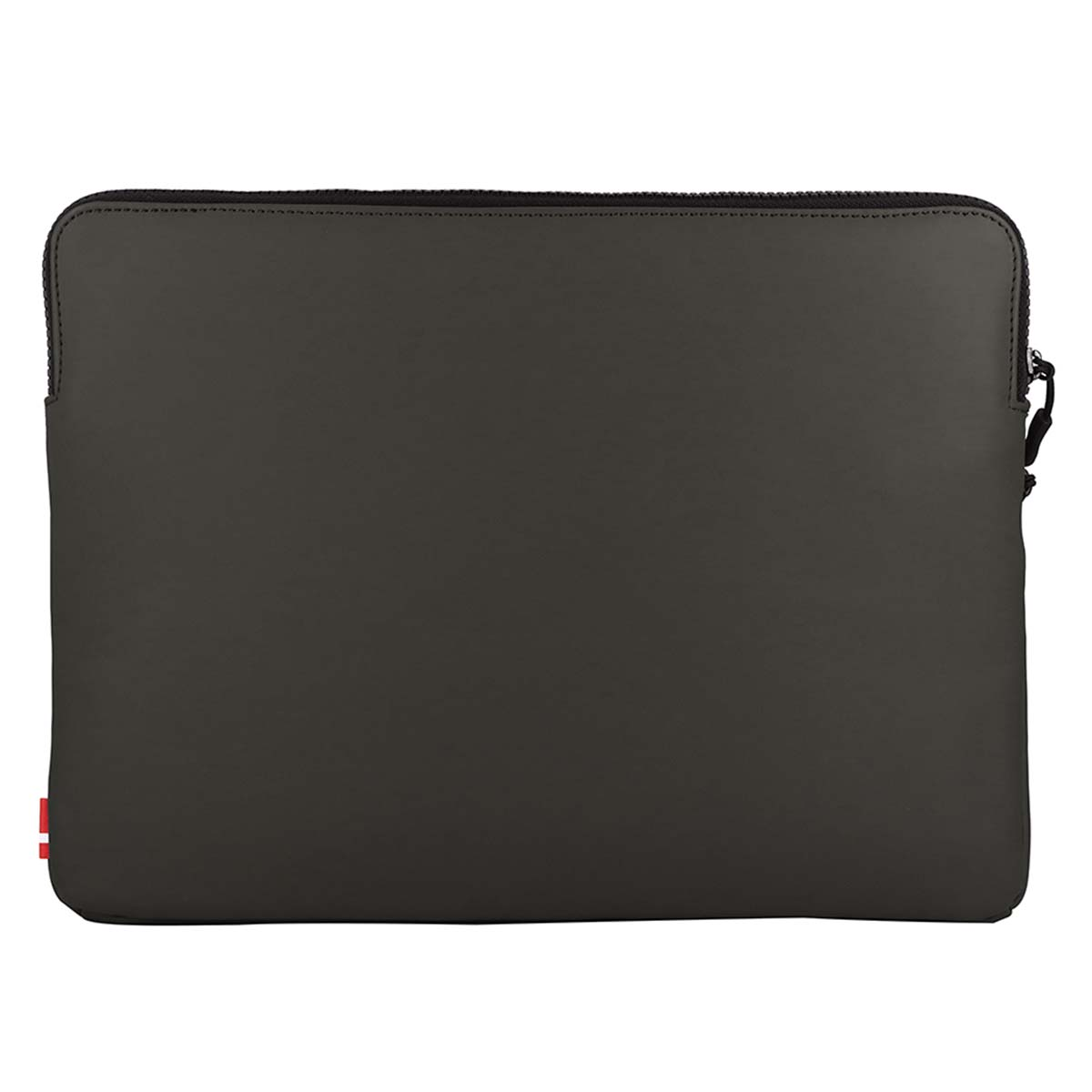 Una custodia per laptop rettangolare scura con cerniera e un piccolo logo rosso.