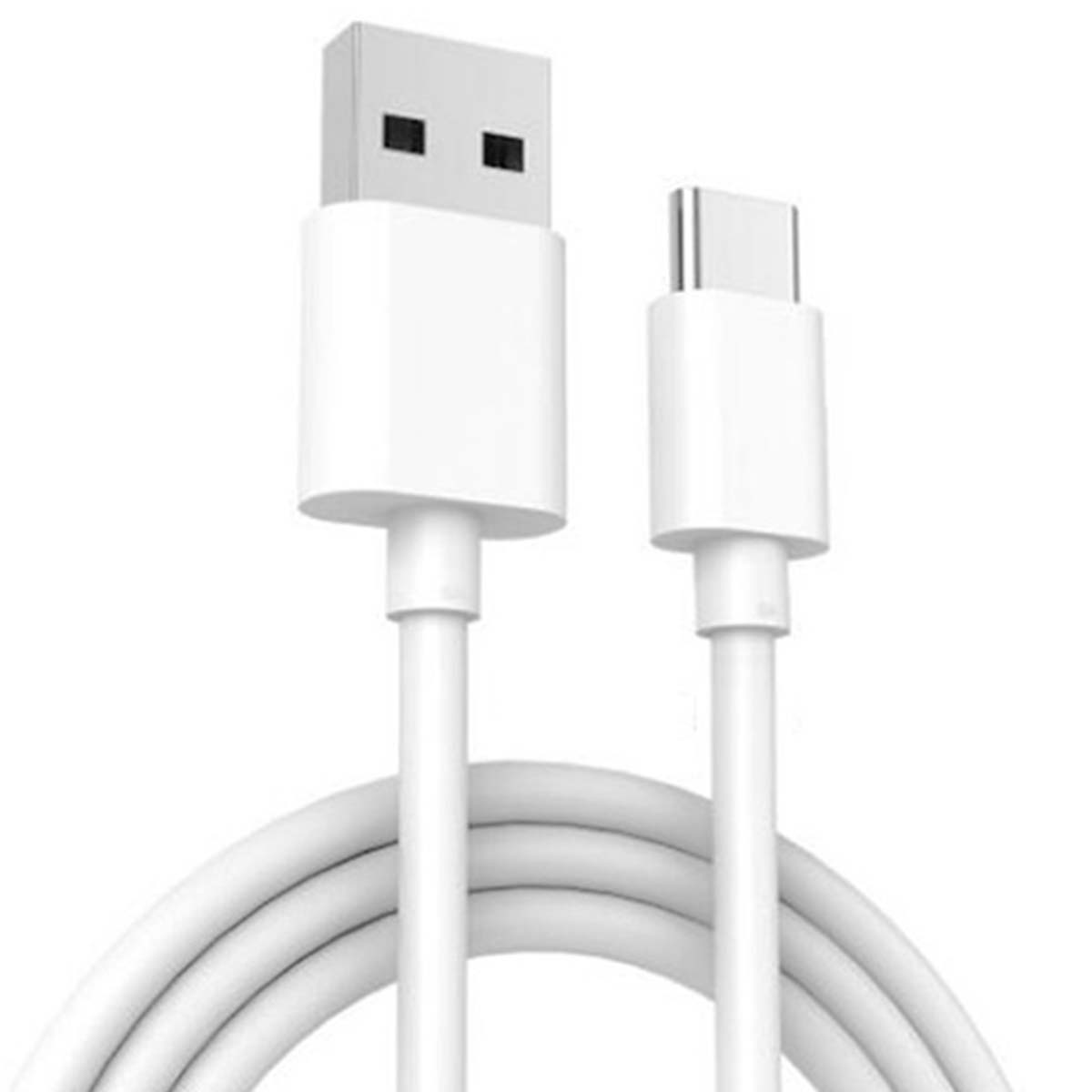 Un cavo USB-A a USB-C bianco con entrambi i connettori visibili.