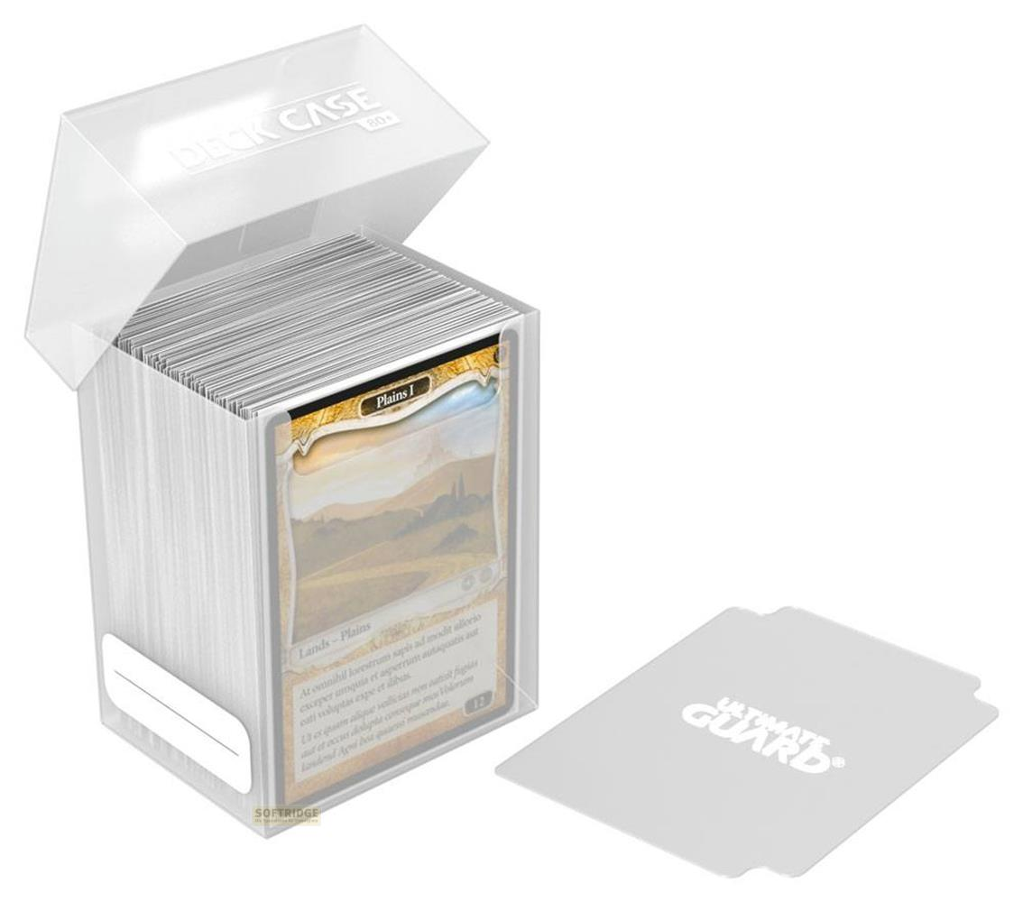 Boîte de cartes transparente avec des cartes empilées et une visible.