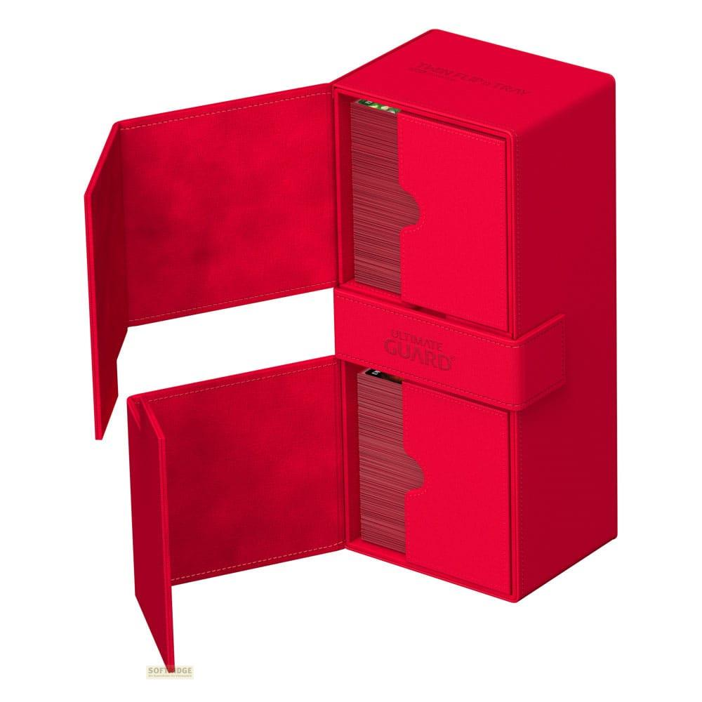 Une boîte de rangement de cartes rouge avec rabats ouverts, sur une surface blanche.