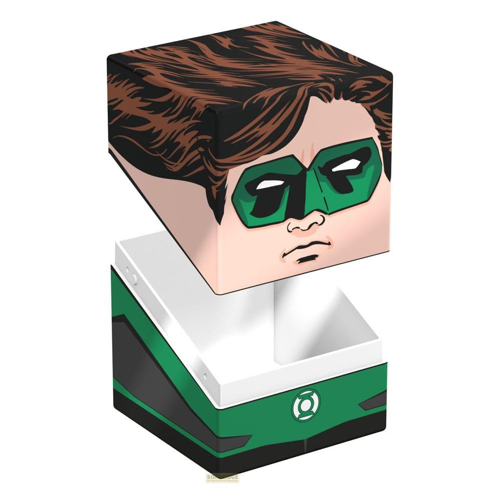 Tête de Green Lantern sur une boîte verte. Cheveux bruns et masque.
