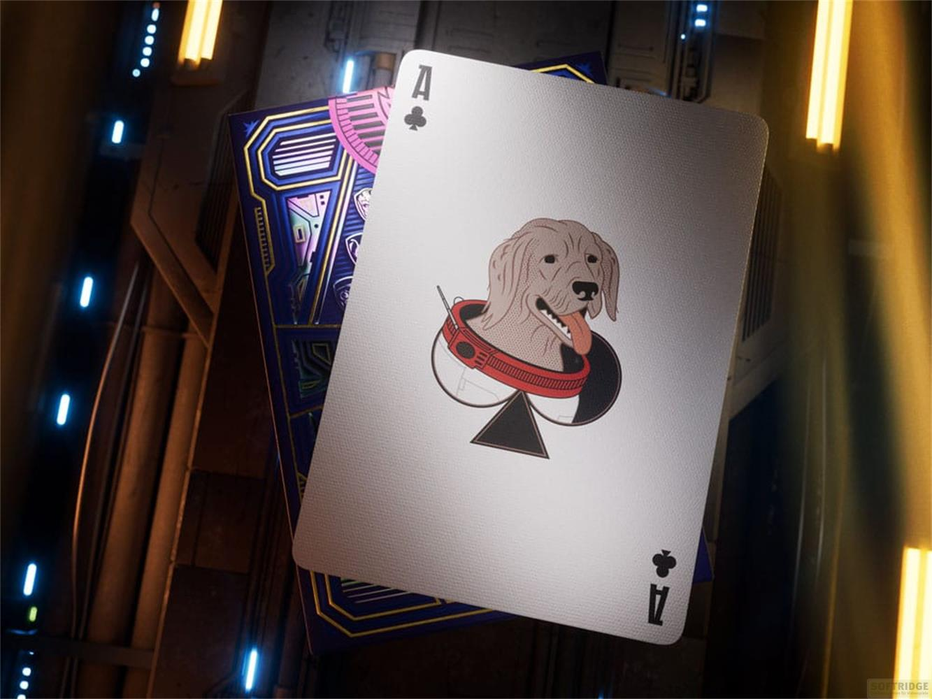 Une carte à jouer représentant une tête de chien et un symbole pique sur fond sombre et futuriste.