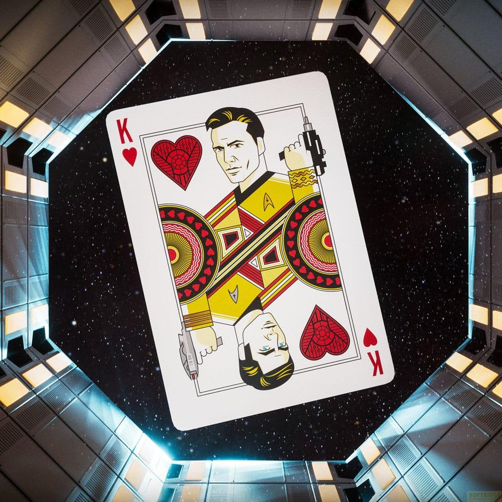 Carte de roi avec Kirk dans l'espace, fond étoilé et détails de vaisseau.