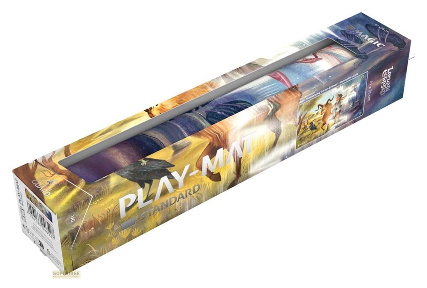 Emballage de tapis de jeu Magic The Gathering avec un corbeau et le texte "PLAY-MAT STANDARD".