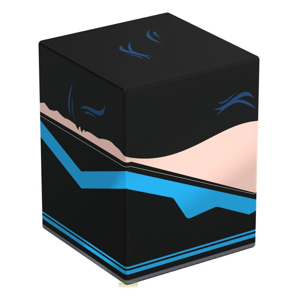 Schwarzer Würfel mit blauem und beigem Design, mit stilisierten Linien.