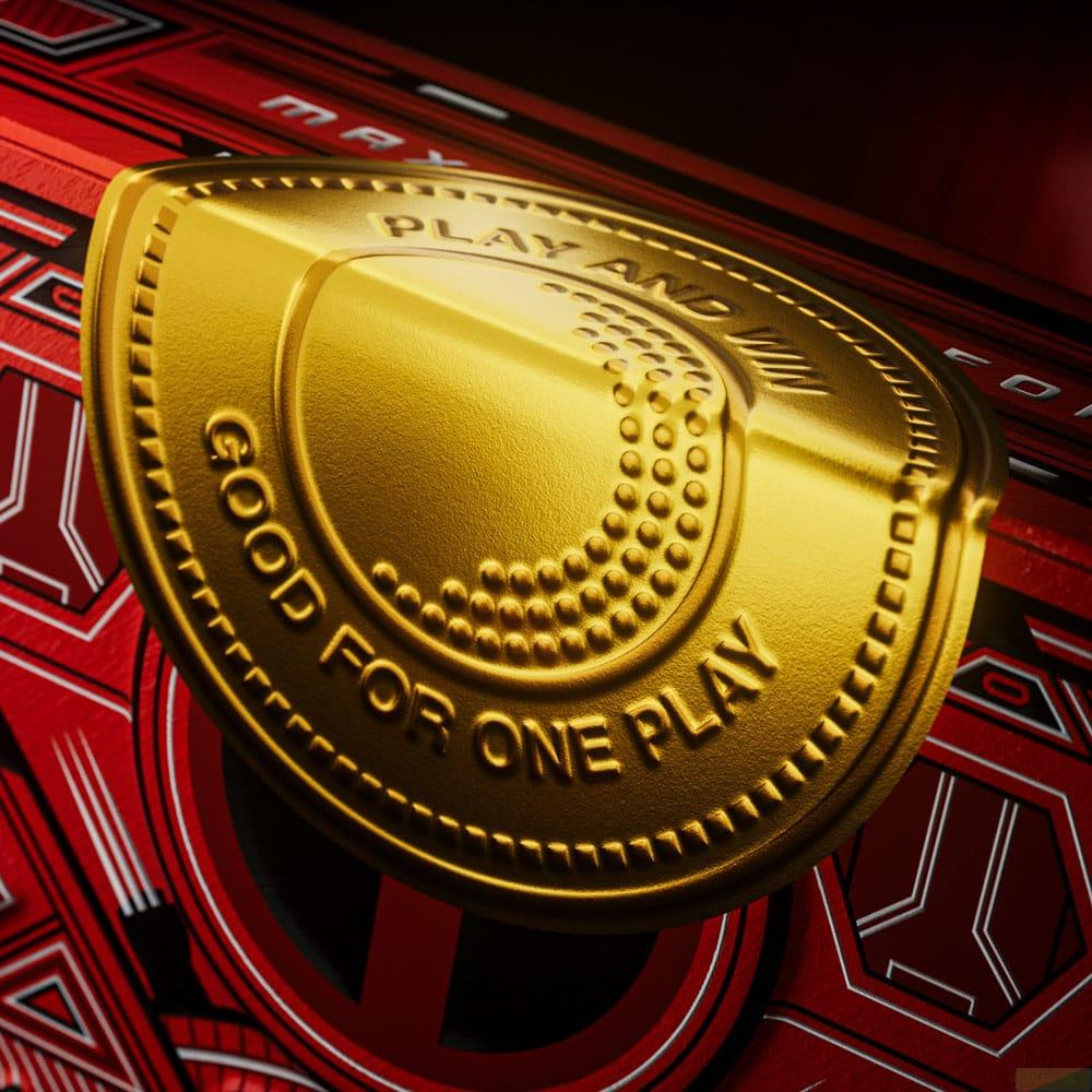 Moneta d'oro con testo 'Good for One Play' su sfondo rosso.