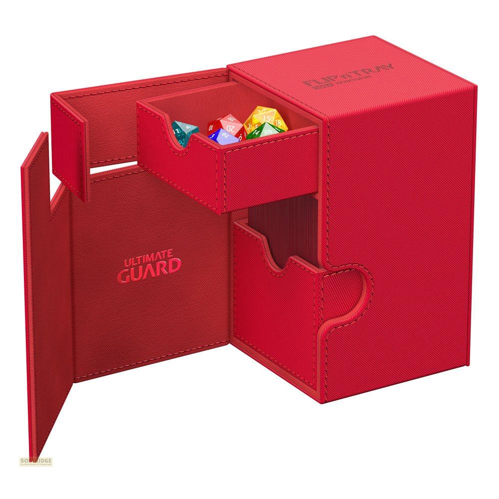 Scatola rossa per carte con cassetto, contiene dadi colorati.