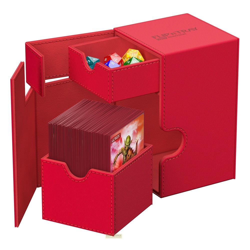 Box mazzo rosso con pila di carte e dadi nel vano superiore.