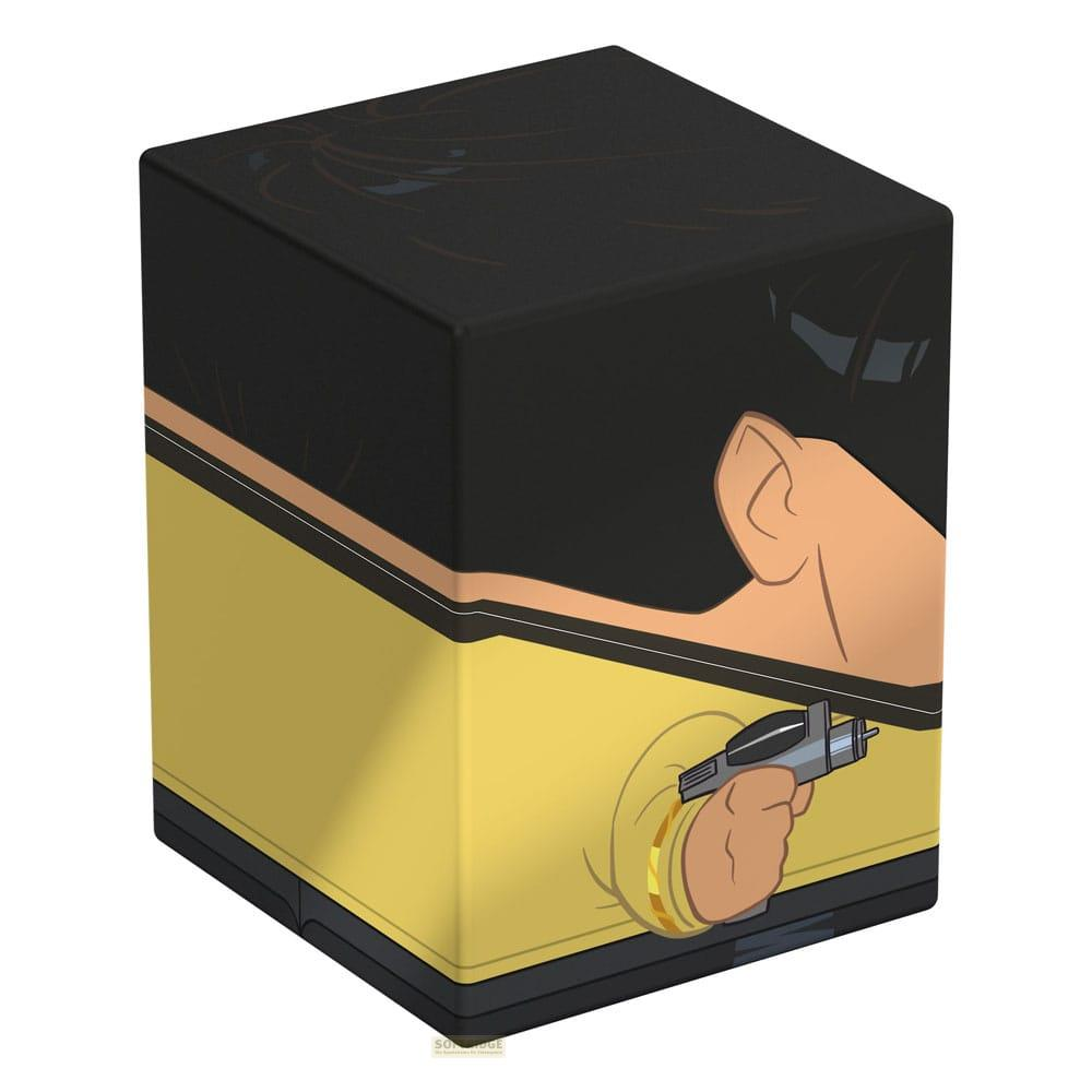 Un cubo con design Star Trek. Un personaggio tiene un'arma phaser argentata.