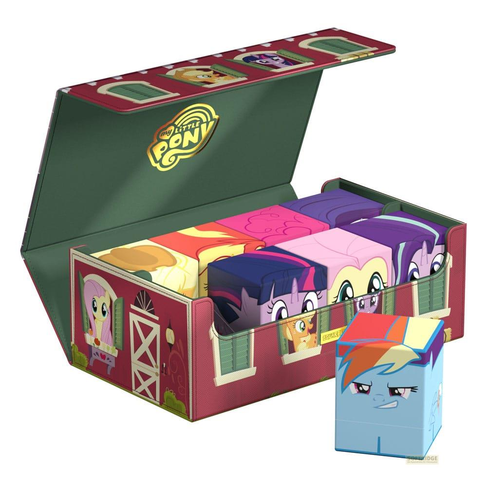 Boîte My Little Pony avec des cubes de personnages.