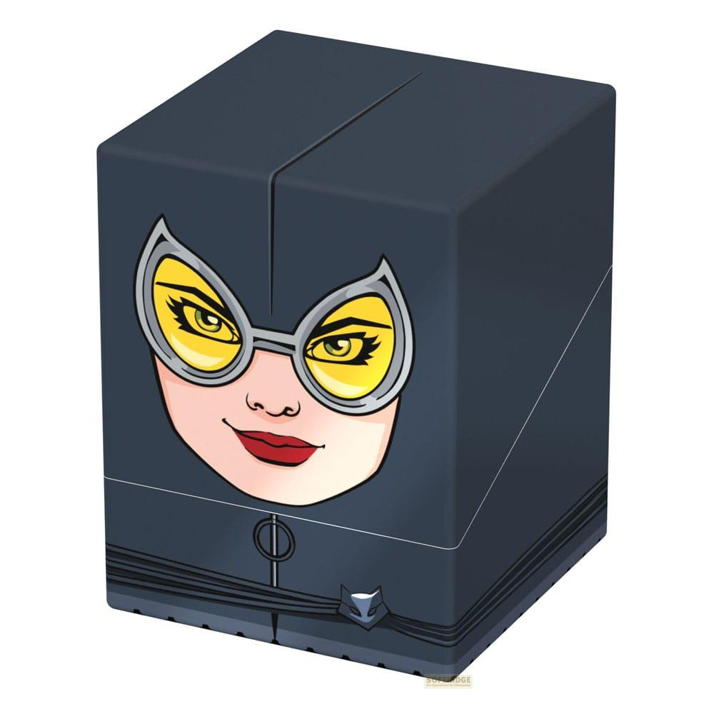 Una scatola con il volto di Catwoman e occhiali gialli.
