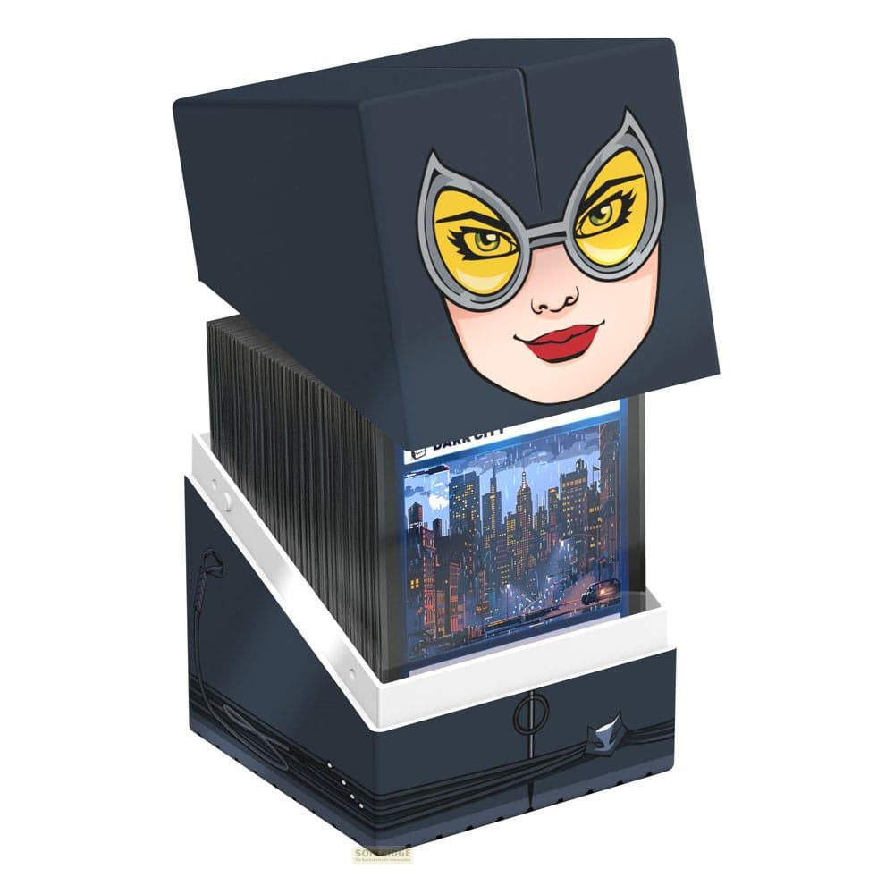 Contenitore carte blu scuro con design Catwoman e skyline cittadino.