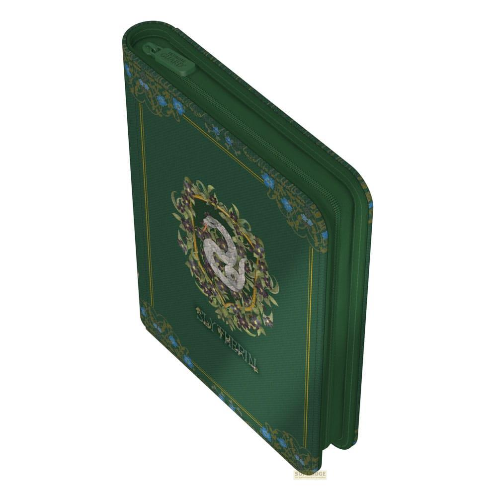 Classeur vert avec logo Serpentard et motif de serpent.
