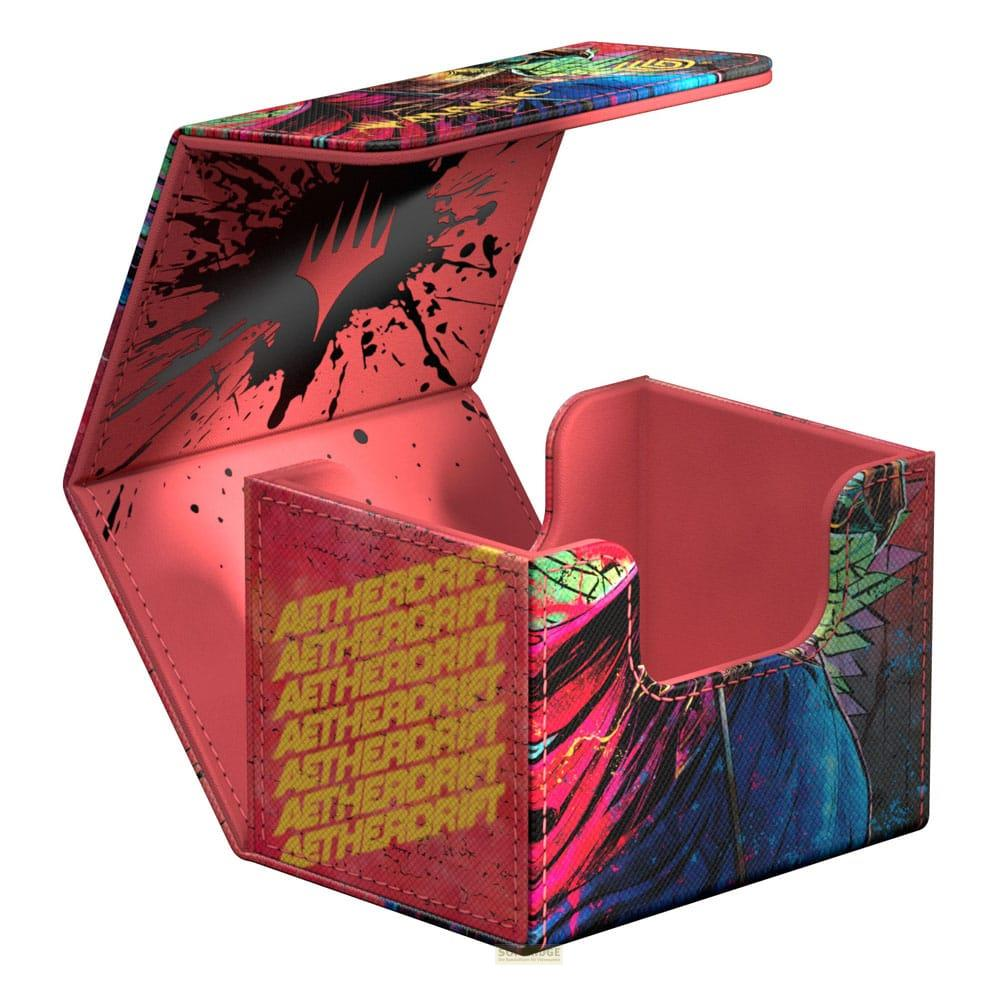 Boîte à cartes rouge avec un design de bande dessinée coloré et un motif éclaboussé noir.