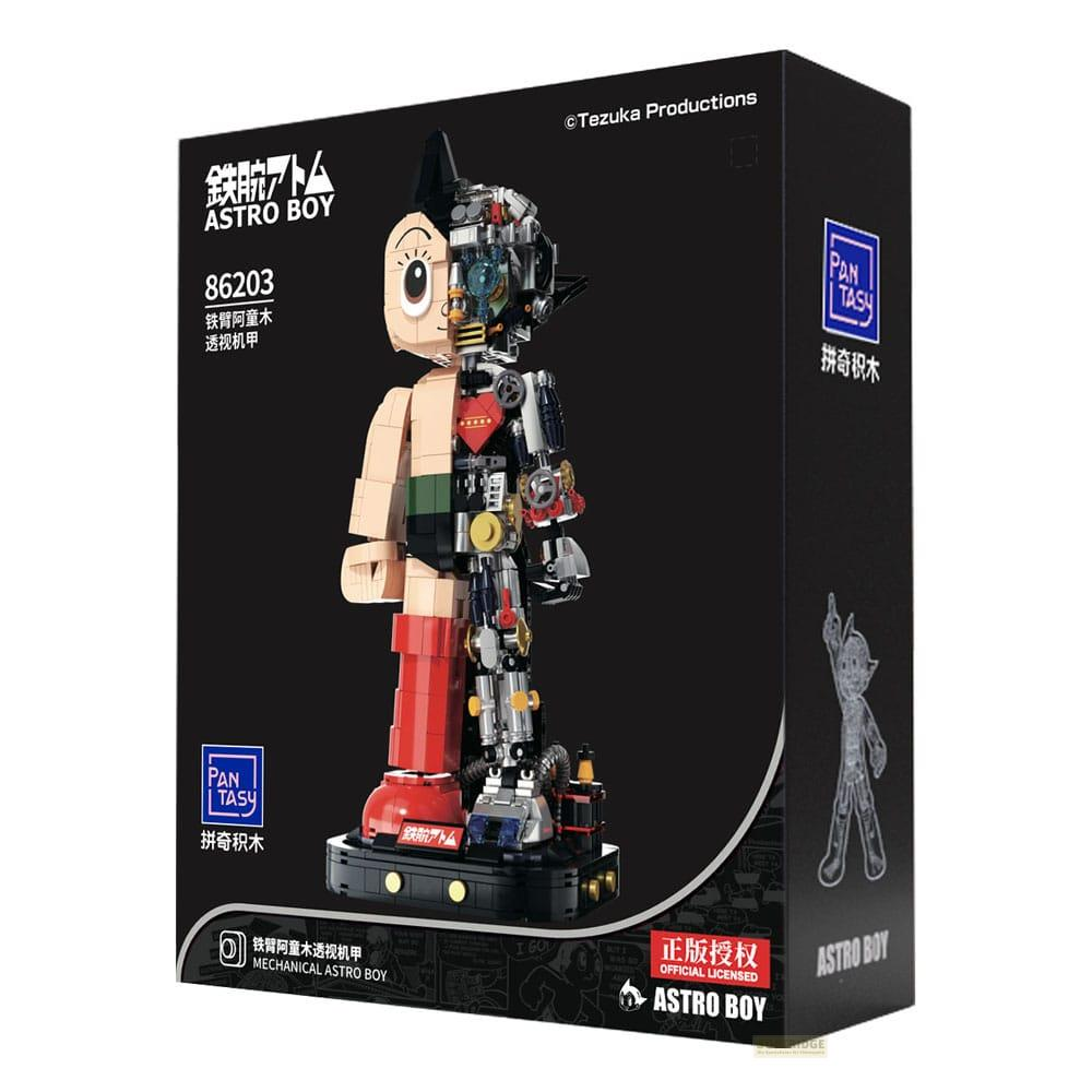 Astro Boy Modellbausatz-Karton. Halb Fleisch, halb Roboter. "Tezuka Productions" Logo.