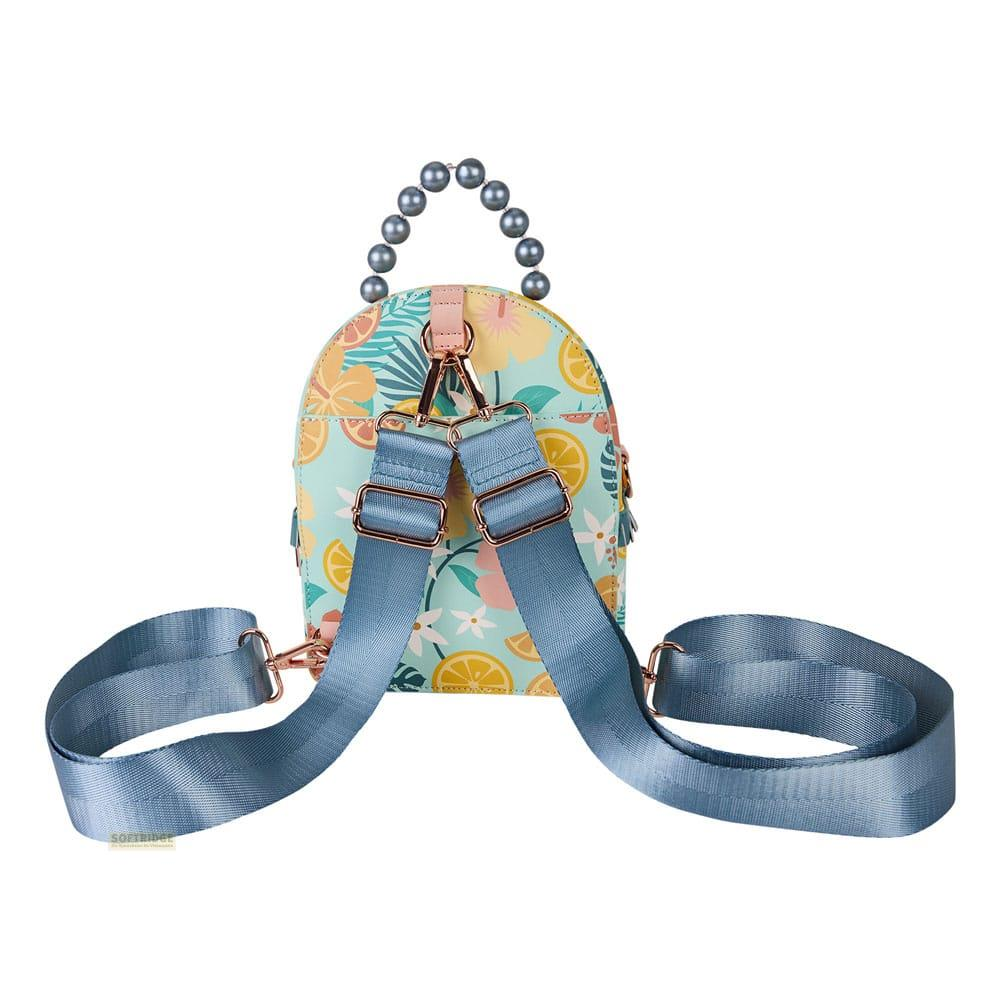 Una mochila azul claro con estampado de cítricos y hojas tropicales. Asa de perlas.