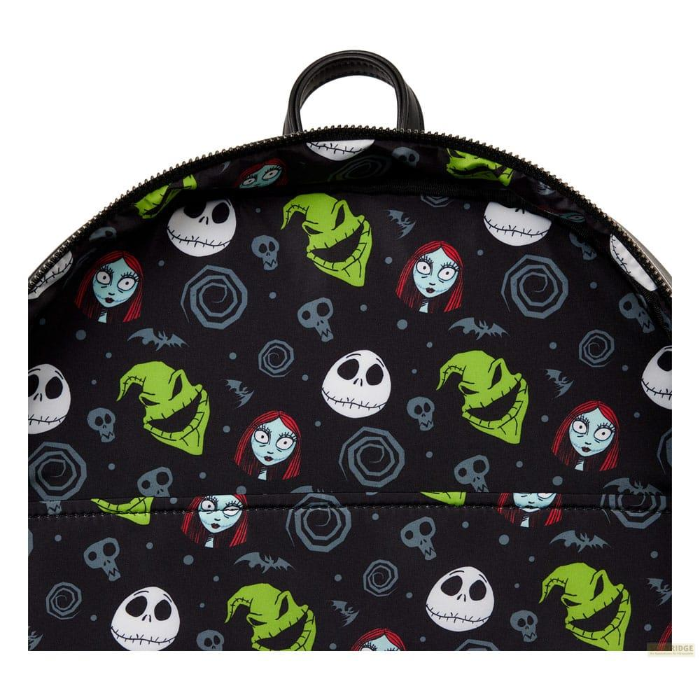 Mochila negra con personajes de "Pesadilla antes de Navidad": Jack, Sally, Zero y Oogie Boogie.