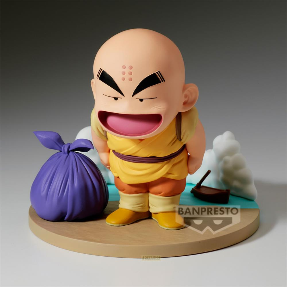 Una figura de Krillin de Dragon Ball con una bolsa morada y un bote.