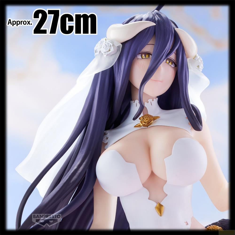 Albedo-Figur in weißem Hochzeitskleid, ca. 27cm groß, mit dunklem Haar und Hörnern.