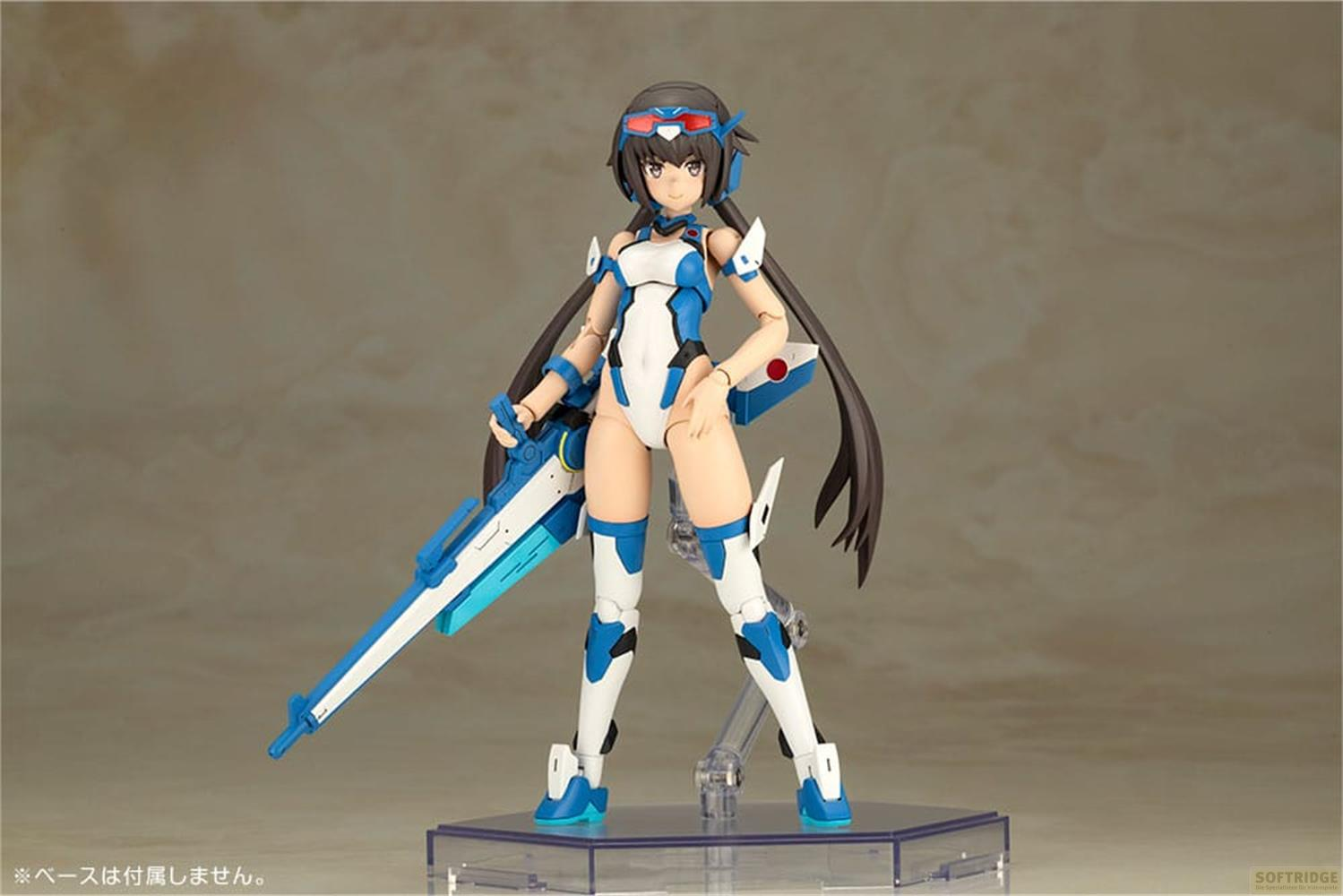 Figurine d'action avec arme, combinaison blanc et bleu, posée sur socle.