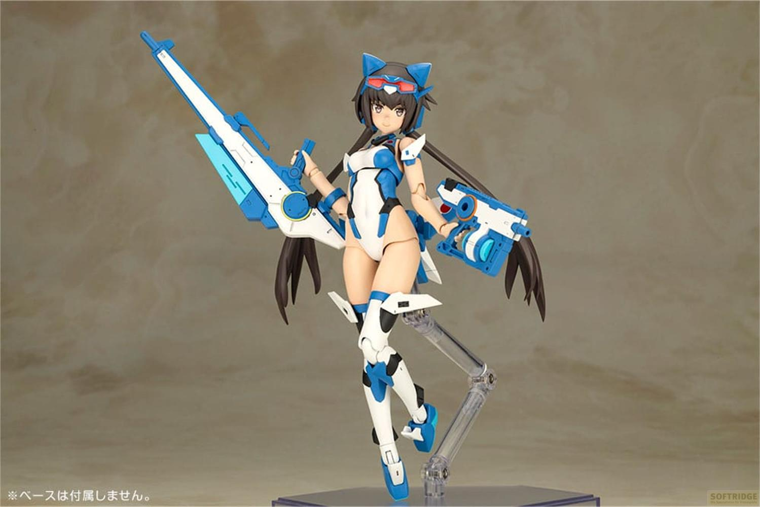 Figurine style anime en armure bleue et blanche, tenant des armes, avec oreilles de chat.