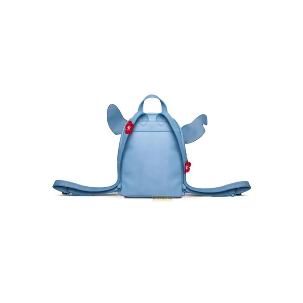 Hellblauer Rucksack mit Stitch-Ohren und roten Blumenapplikationen.