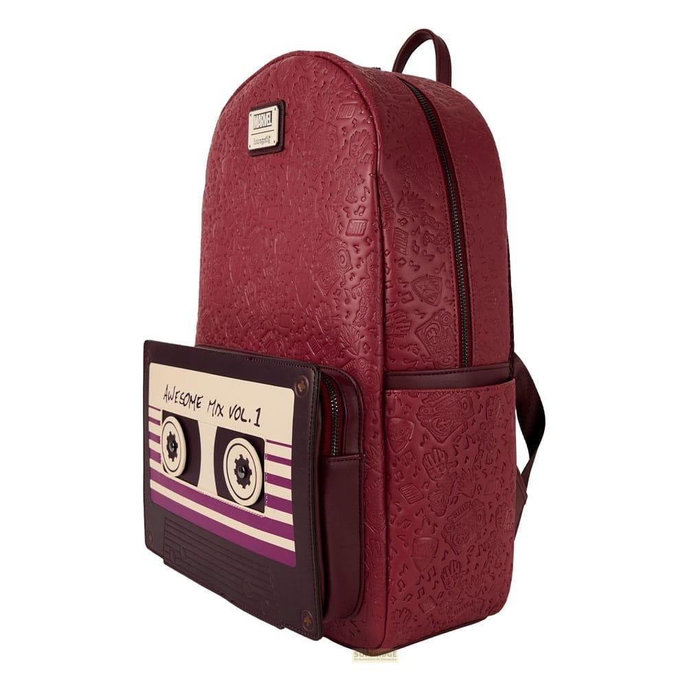 Mochila granate con diseño de cinta de casete y estampado.