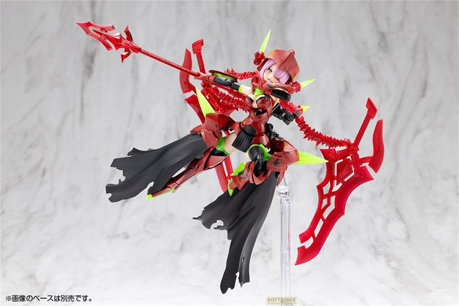 Une figurine rouge avec casque et lance sur fond clair.