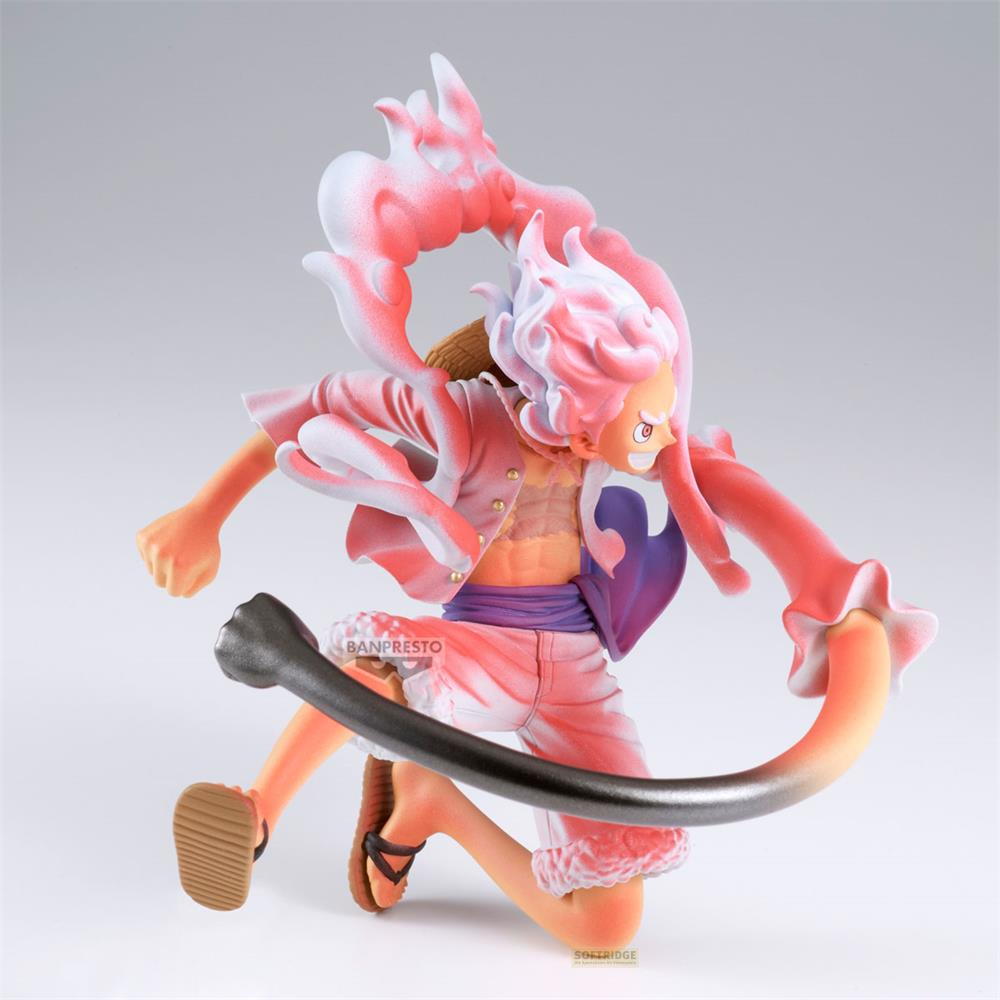 Figura de Luffy en forma Gear 5, con llamas rosa y blancas y un brazo extendido.