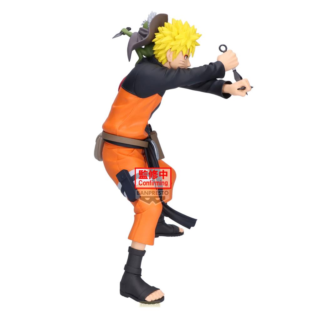 Figura de Naruto con traje naranja y top negro, sosteniendo un arma kunai.