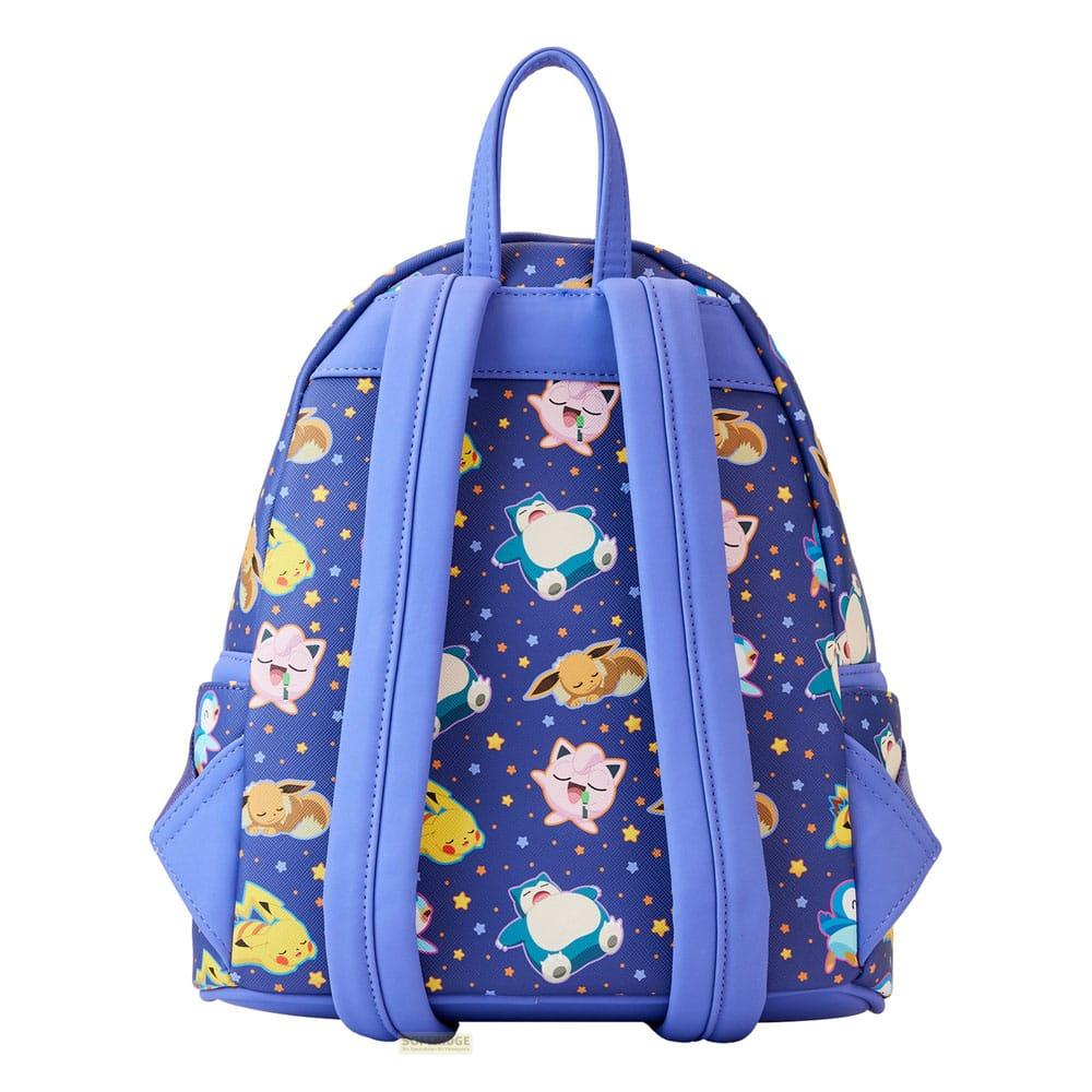 Una mochila azul con estampado de Pokémon y estrellas pequeñas.
