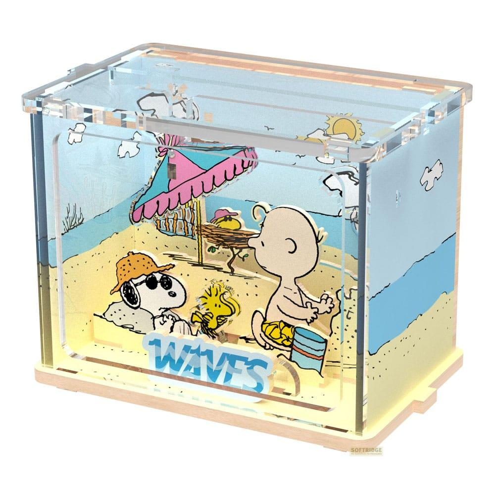 Personnages Peanuts Snoopy et Charlie Brown à la plage avec Woodstock. Texte Vagues.