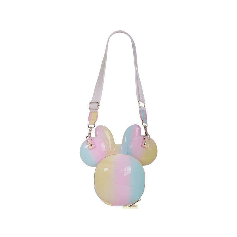 Un bolso colorido con forma de Mickey Mouse y correa blanca.