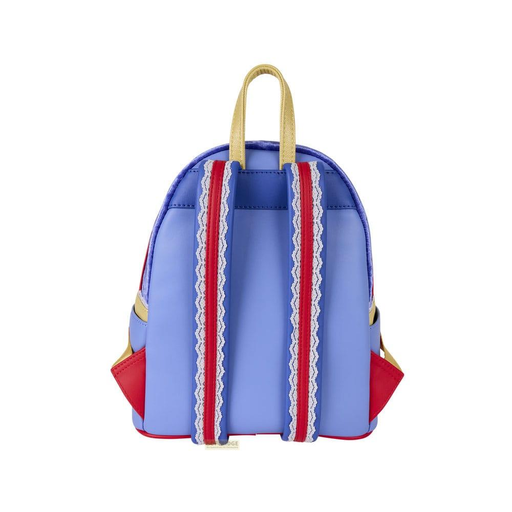 Una mochila azul con ribetes rojos y blancos y asa amarilla.