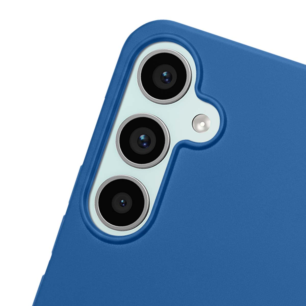 Nahaufnahme des blauen Smartphone-Kameramoduls mit drei Linsen.