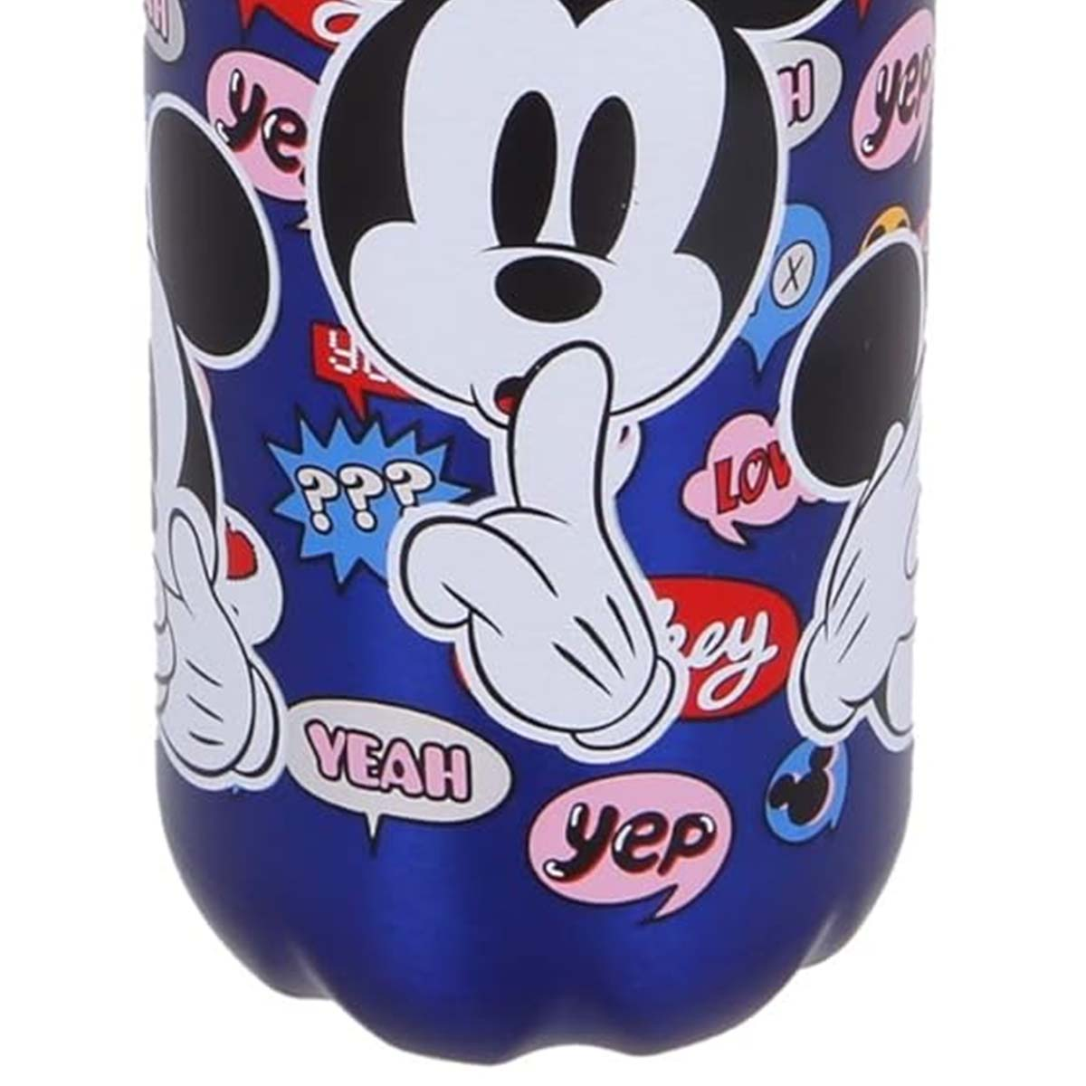 Mickey Mouse su una tazza blu con fumetti come 'Yeah', 'Yep', 'Love' e '???.'
