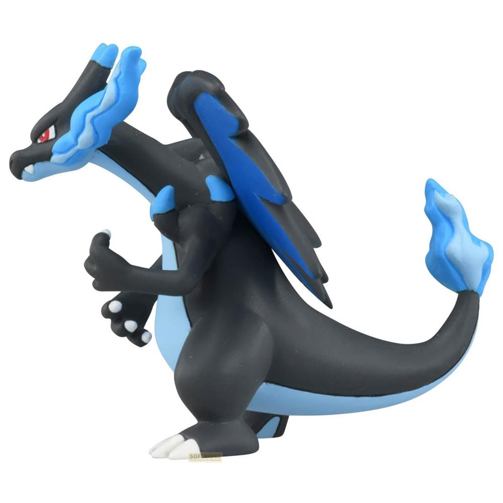 Schwarzer Drache mit blauen Flammen an Flügeln und Schwanz.