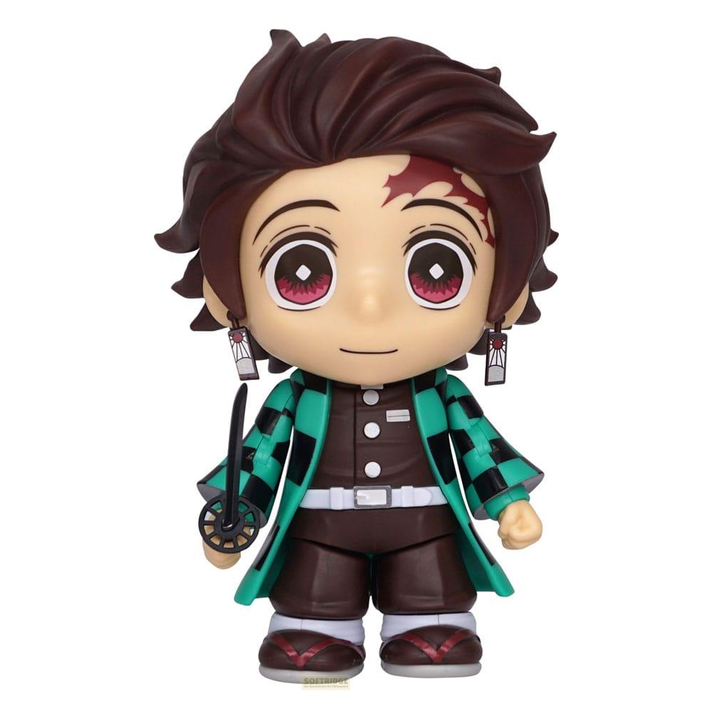 Anime-Figur mit braunem Haar, roten Augen und kariertem Outfit hält ein Schwert.