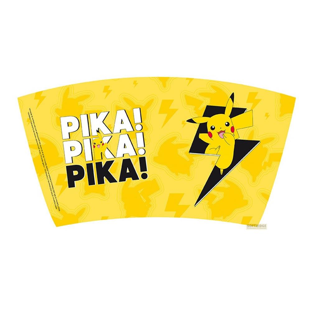 Taza amarilla con Pikachu y texto "Pika!", patrón de rayo.