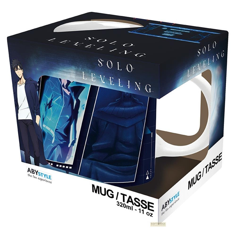 Una caja de taza "Solo Leveling" con personaje de anime y texto sobre fondo oscuro.