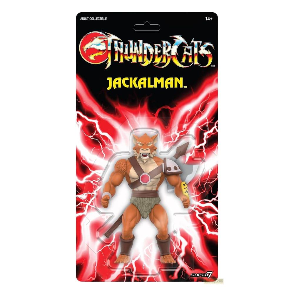 Action figure di Thundercats Jackalman in confezione con sfondo a fulmini rossi.