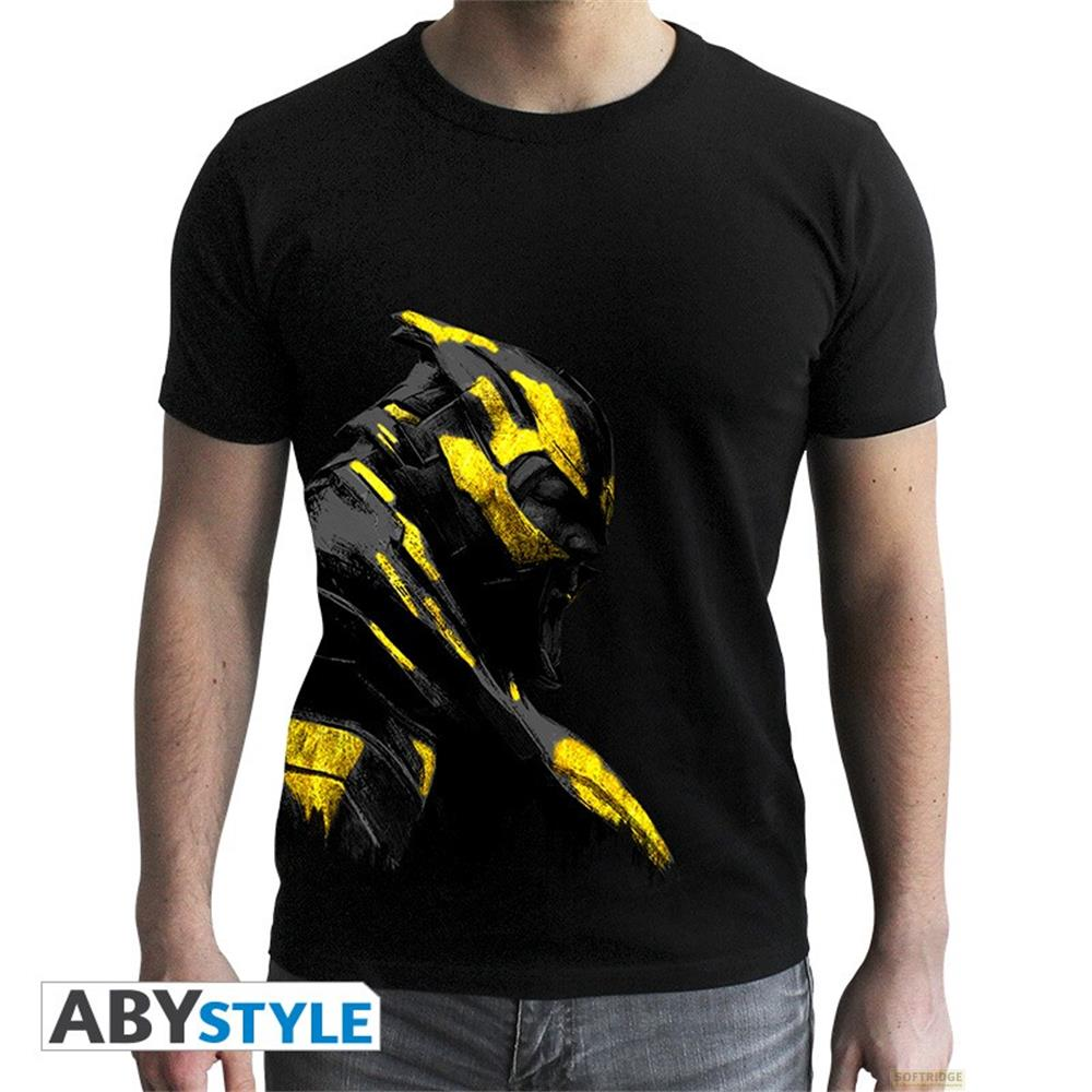 Schwarzes T-Shirt mit gelber Roboterfigur im Comic-Stil.