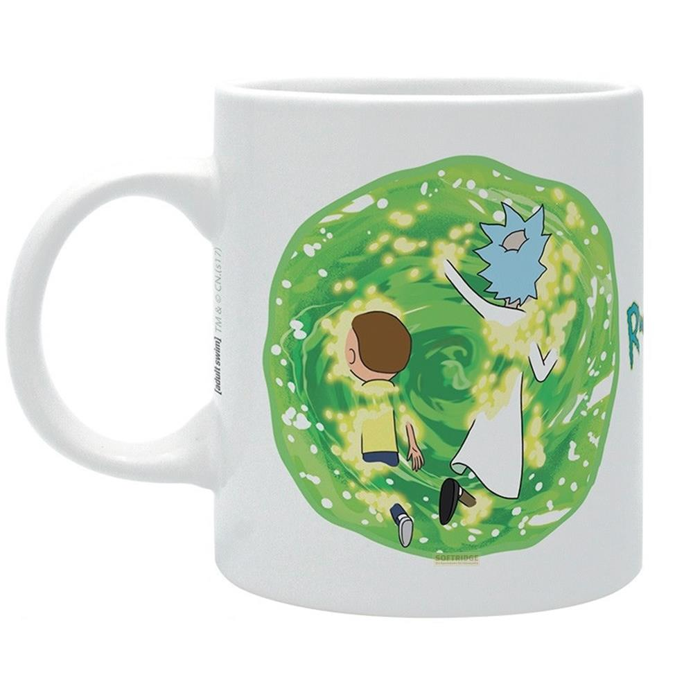 Eine weiße Tasse mit Rick und Morty, die durch ein grünes Portal treten.