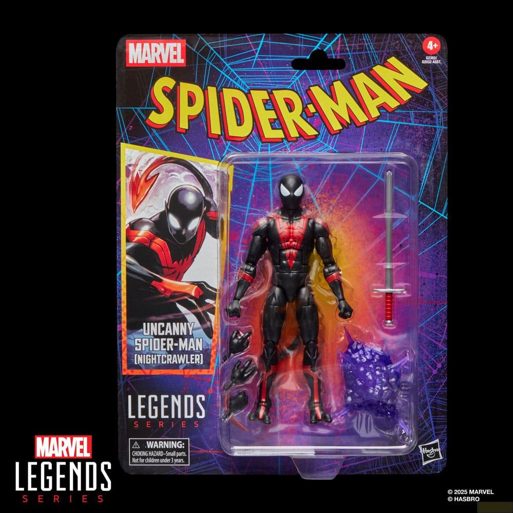 Figura de acción Uncanny Spider-Man en empaque con accesorios. Es negra y roja.